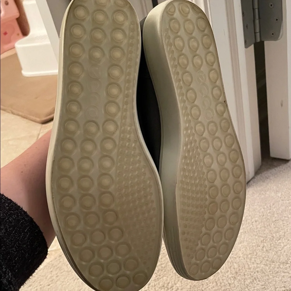 Ecco Black and White Athletic Shoes - Picture 5 of 8